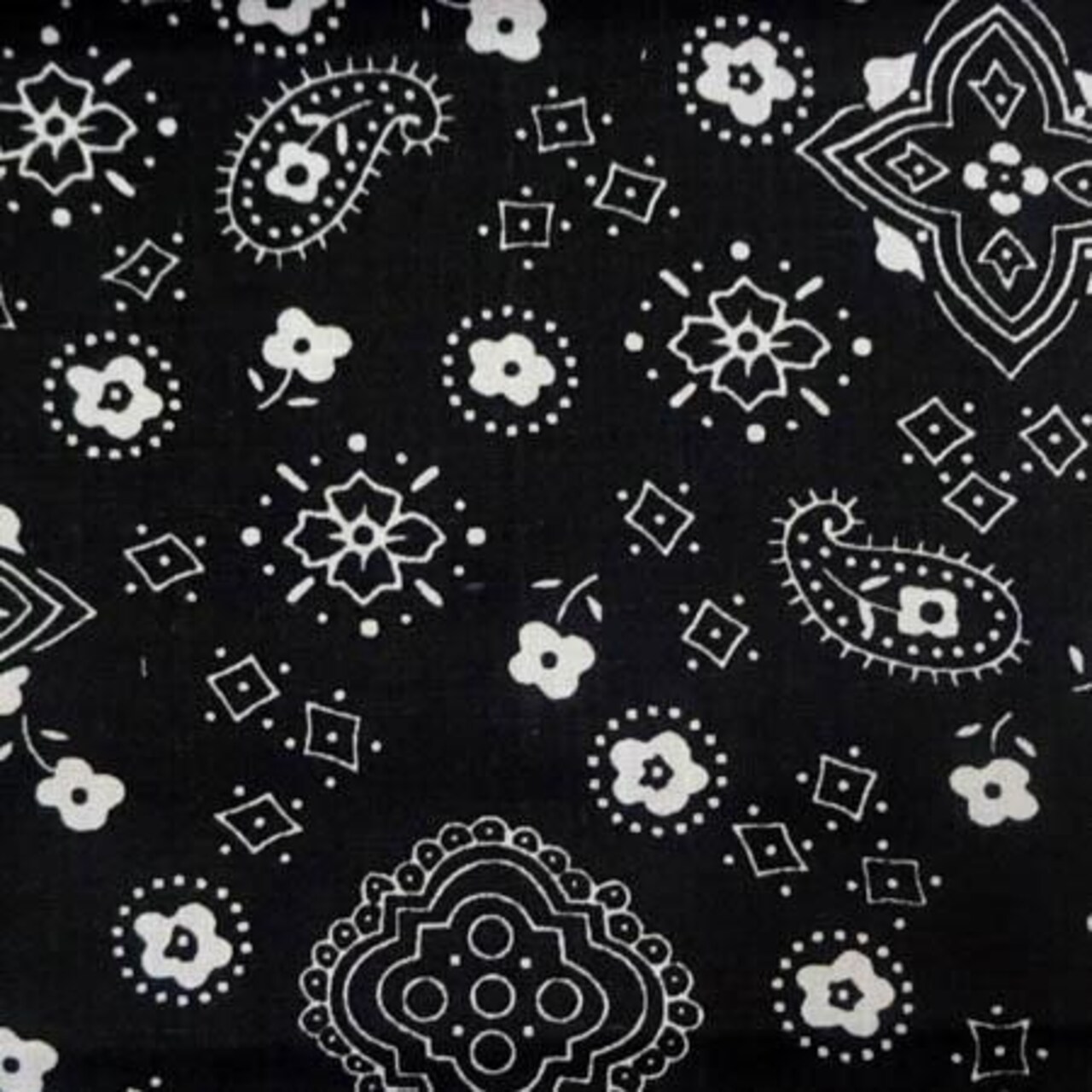 1 Yard DIY Bandana Print Fabric Soft Cotton Poly, Continuous Yardage, Machine Washable 58/59 Inches Wide